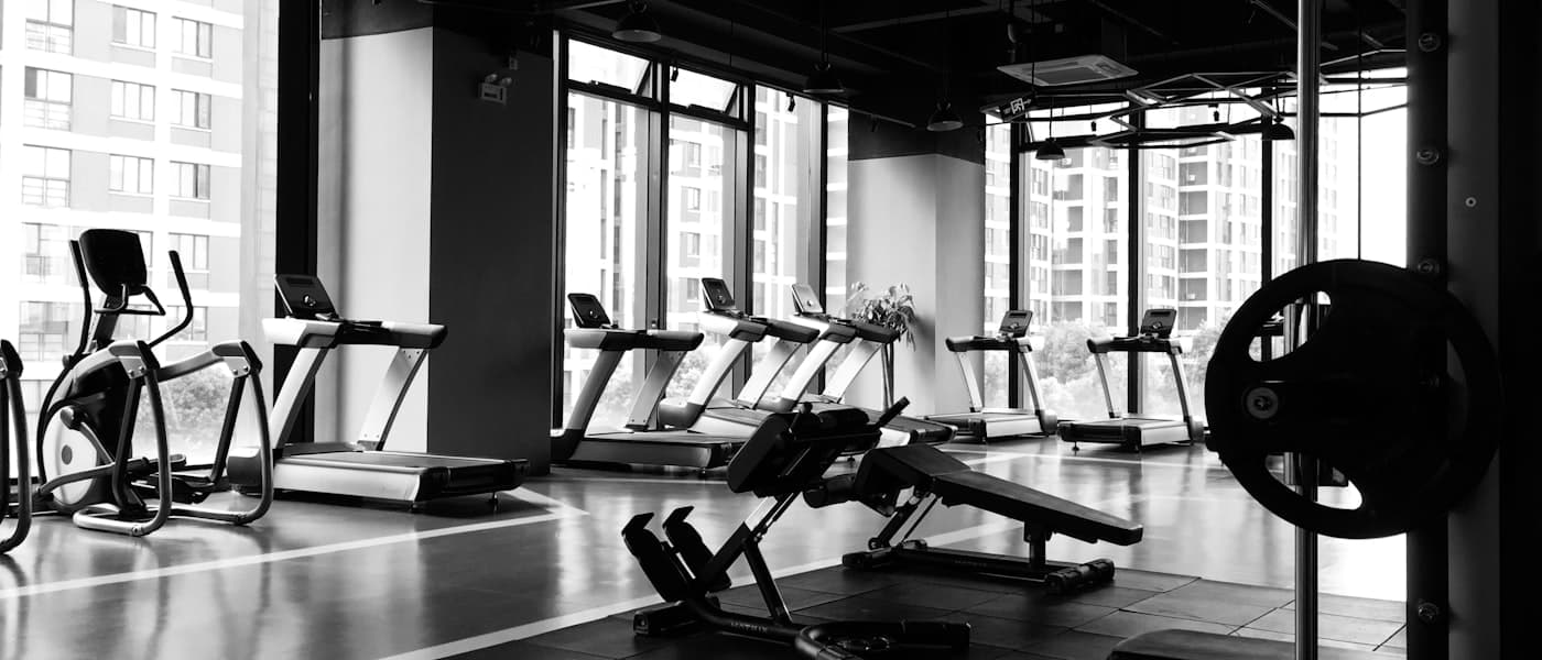 Online Marketing für Fitnessstudios & Wellness in Berlin Modernes Fitnessstudio in Berlin – Marketing für Gyms & Wellness-Anbieter